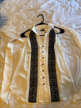 7th Avenue NY&Co 
White Sleeveless Blouse with Black Embroidered Panels